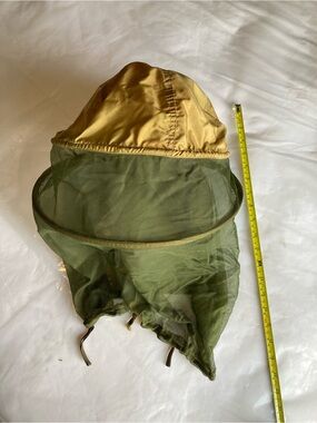 Head insect netting with standoff hoops